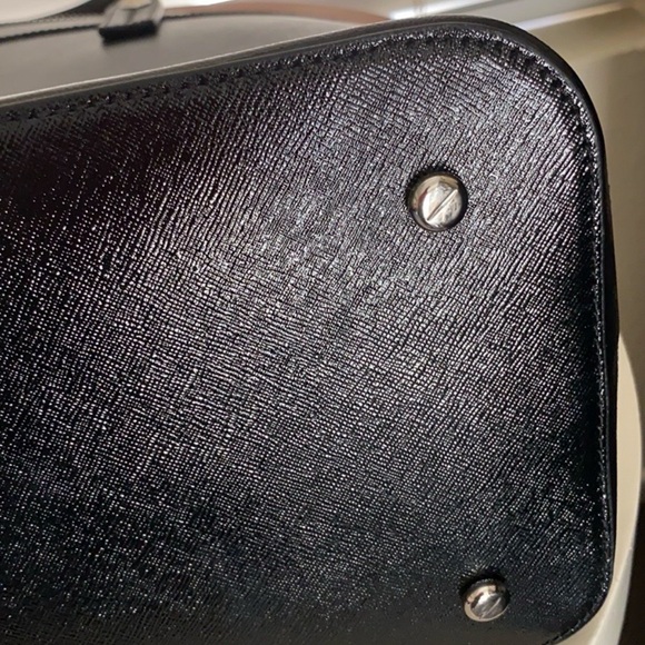 Brand New Henri Bendel Tote and Brand new wallet - Picture 6 of 16